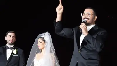 رامي عياش يحيي حفل زفاف أسطوري على سفح الأهرامات بأغنية أوكسترالية
