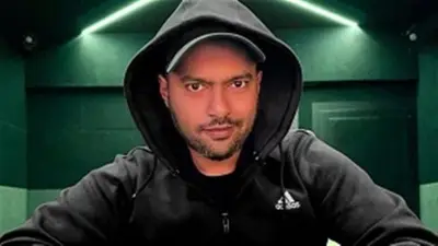 جلال فهمي يعلن وفاة والدته ويحدد موعد الجنازة والدفن بالواحات