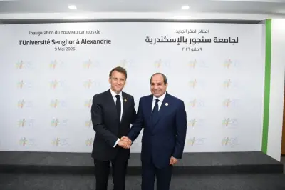 السيسي يرحب بماكرون في الإسكندرية: صديقي الرئيس أهلا ومرحبا بكم ضيفا عزيزا