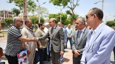 محافظ المنيا يهنئ حجاج الجمعيات الأهلية ويؤكد: أنتم سفراء للوطن في الأراضي المقدسة