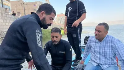 ضفادع بشرية تبحث عن مفقودي حادث كوبري نجع حمادي بقنا