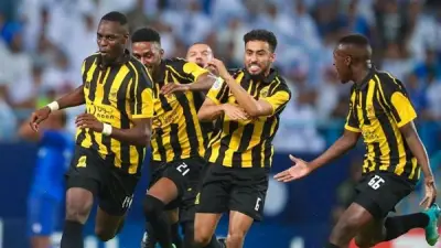 اتحاد جدة يخطف فوزًا قاتلًا على ضمك بثنائية مثيرة في الدوري السعودي