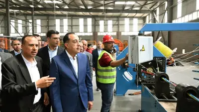 مدبولي يتفقد مصنع الوادي للكابلات ويؤكد دعم الصناعة