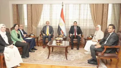 طارق الهوبي يؤكد أهمية التوعية بالاستخدام الرشيد للمكملات الغذائية