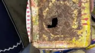 القبض على سوري حاول تهريب هواتف آيفون داخل صفائح جبنة
