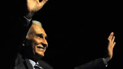 أحمد أمين ينعي عبد الرحمن أبو زهرة بكلمات مؤثرة في رثاء الفنان الكبير