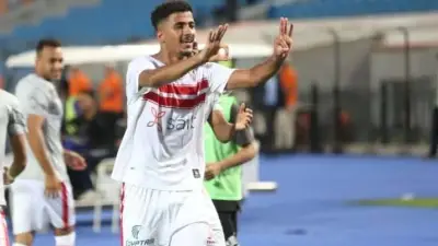 لاعبو الزمالك يحفزون حسام عبد المجيد بعد هجوم الجماهير