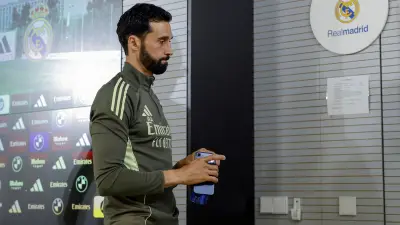 أربيلوا يتهم سيبايوس بالتجسس وخلافات حادة تشتعل في ريال مدريد