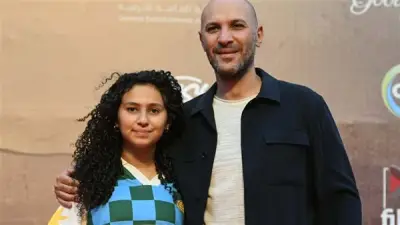 بدء توافد نجوم فيلم أسد على السجادة الحمراء في العرض الخاص