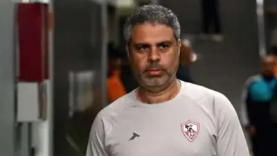 معتمد جمال يعقد جلسة تحفيزية مع لاعبي الزمالك قبل مران الثلاثاء
