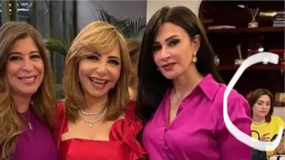 ظهور دينا طلعت في عيد ميلاد لميس الحديدي يثير الجدل