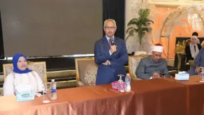 محافظ بني سويف يودع حجاج الجمعيات الأهلية قبل سفرهم