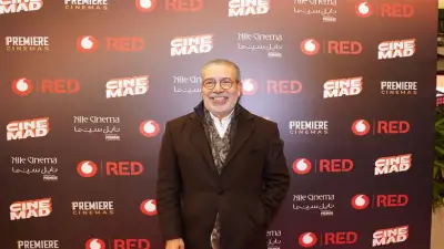 مدحت العدل يشيد بفيلم أسد: تجربة بصرية وتقنية مبهرة