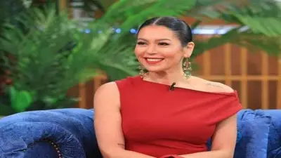 لقاء الخميسي تستعيد ذكريات طفولتها مع والدها بصورة مؤثرة