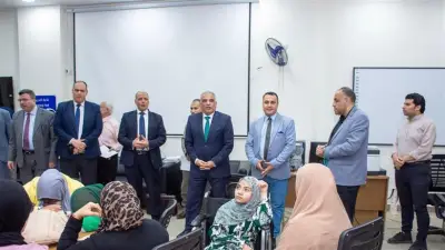 رئيس جامعة طنطا يتفقد مركز خدمات طلاب ذوي الإعاقة بكلية الآداب