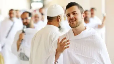 أمر يسن فعله قبل الإحرام.. تعرف عليه من الأزهر للفتوى