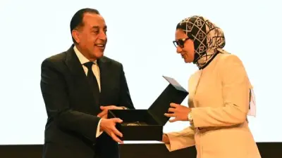 محافظ الوادي الجديد تشارك في إطلاق «مبادرة المليون رخصة دولية»