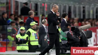 إبراهيموفيتش يفجر غضب أليجري ويدفعه للرحيل عن ميلان
