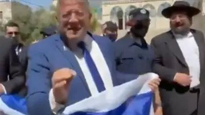 بن غفير يعلن السيادة الكاملة على الأقصى ويسقط الوضع القائم في فيديو استفزازي