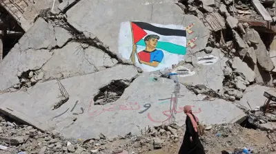 لامين يامال يرد على منتقديه بعد رفع علم فلسطين في احتفالات برشلونة بالليجا