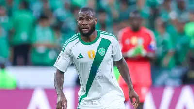 فرانك كيسي يحدد موقفه من مغادرة الأهلي السعودي في الصيف
