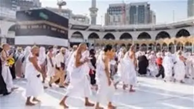 تفسير رؤية الطواف حول الكعبة في المنام ودلالات السعادة والراحة النفسية