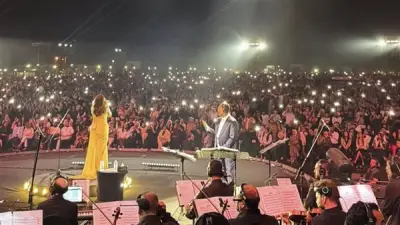 سقوط جزء من مدرجات حفل أنغام بالأرينا والجمهور يرفض المغادرة