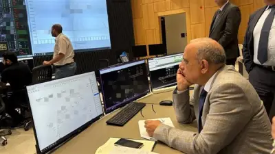 وزير الكهرباء يتفقد المركز القومي للتحكم ويؤكد مراجعة أنماط التشغيل لمواجهة الأحمال