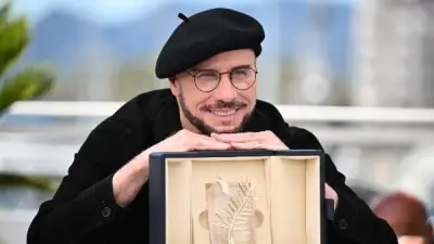 جون ترافولتا يخطف الأنظار في مهرجان كان قبل عرض أول فيلم من إخراجه