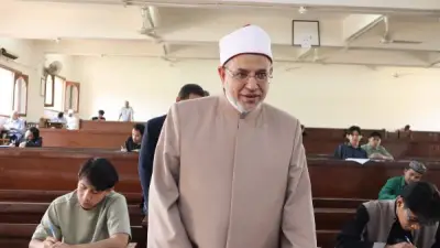 رئيس جامعة الأزهر يتفقد امتحانات الفصل الثاني ويطمئن على الطلاب