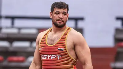 تدخل وزير الرياضة ورئيس الأولمبية لحل أزمة بطل المصارعة عبد اللطيف منيع