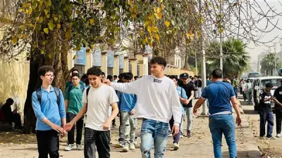 فرحة طلاب ثانية ثانوي بالجيزة لسهولة امتحاني الكيمياء والجغرافيا