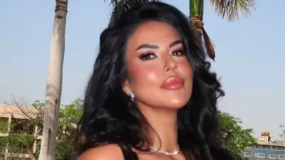 بالأسود الجريء.. هنادى ابنة فيفي عبده تخطف الأنظار بإطلالتها الجريئة