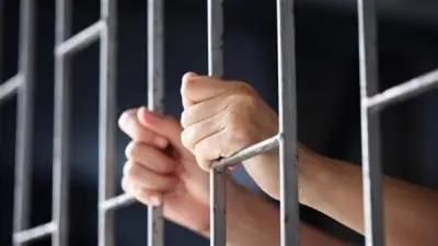 القبض على موظف تسويق بتهمة احتجاز مذيعة وابتزازها في كرداسة