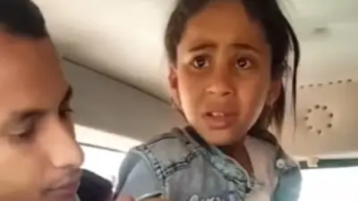 لحظة خطف فتاة داخل ميكروباص بمركز مشتول السوق تثير الجدل