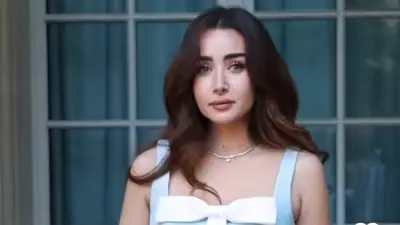 هنا الزاهد تخطف الأنظار بفستان قصير في مدينة كان الفرنسية