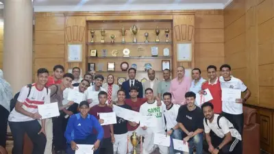 رئيس جامعة بنها يكرم الطلاب المتفوقين رياضياً ويسلم سرات لذوي الإعاقة