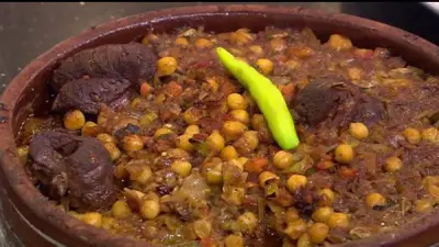 طريقة عمل طاجن العكاوي البتلو بالحمص في الفرن لعيد الأضحى