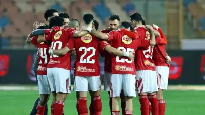 فرج عامر يدعو الأهلي لتغيير استراتيجيته والتعاقد مع لاعبين محترفين