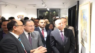 وزيرا التعليم العالي والثقافة ومحافظ القاهرة يفتتحون معرض خبايا الروح