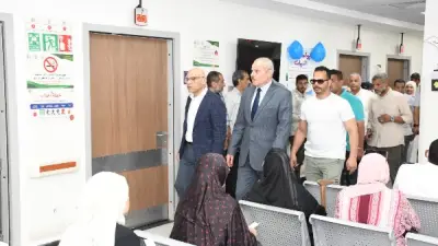 رئيس جامعة قناة السويس يتفقد مركز الأورام ويؤكد دعم المنظومة العلاجية