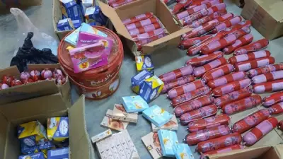 ضبط ربع طن لانشون فاسد ومنتجات غذائية منتهية الصلاحية في أسواق الخارجة