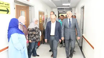رئيس جامعة القناة يتفقد مركز علاج الأورام والطب النووي ويشيد بالخدمات