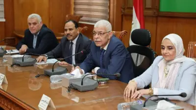 رئيس جامعة المنوفية يتابع تقدم التصنيفات الدولية ويعزز معايير الجودة