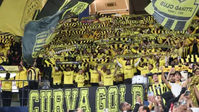 مطالب بإنقاذ الفِراج: الاتحاد صاحب أكبر مدرجات في تاريخ الدوري السعودي