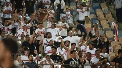جماهير الزمالك تهتف للاعبين: استرجل حارب الدوري في ميت عقبة