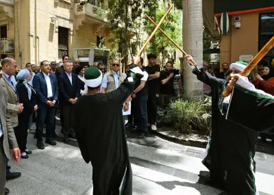 فنون الأداء الشعبي تخطف الأنظار في شارع الفن بالقاهرة