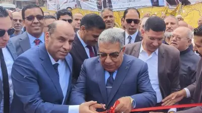 وزير العمل ومحافظ الدقهلية يتفقدان معرض أيادي مصر وسيارة التدريب المتنقلة