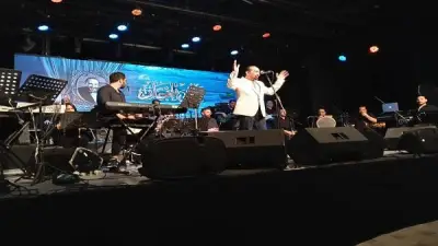 علي الحجار يرفع شعار كامل العدد في حفله الشهري بساقية الصاوي