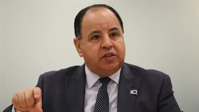 معيط يناقش تحولات الاقتصاد العالمية في كتاب بالجامعة عين شمس